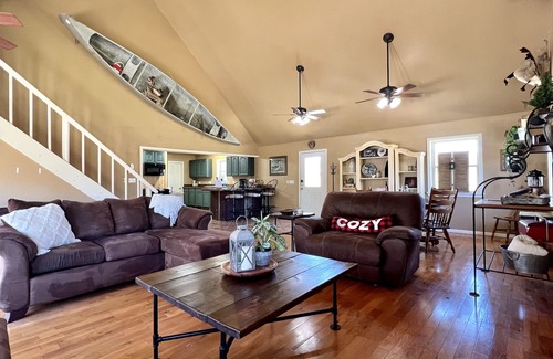 Newnata Casa | Reality Ranch en la sucursal sur de Sylamore Creek