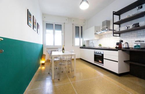 San Donato-San Vitale Apartamento | Realkasa Kharkov Apartment