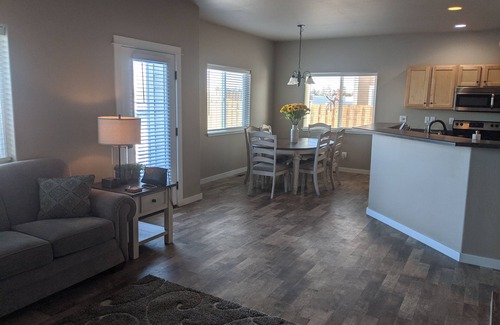 Williston Casa | Muy bonita casa a una cuadra de University Ave