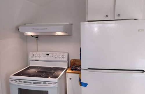 Middletown Casa | Really nice loft apartment, located 1 mile from beach areas and Sachuest point..
