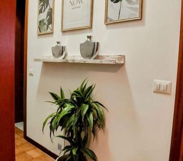 Castronno Apartamento | ReBea, Porzione di villa con giardino