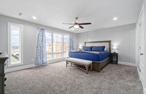 Clarksville Casa | Rebecca's Downtown Luxury Living (527 N 1st St, #C)