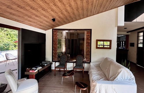 Engenho do Mato Cabaña | Recanto Darwin, spacious, fresh and equipped, with swimming pool, in the State Park.