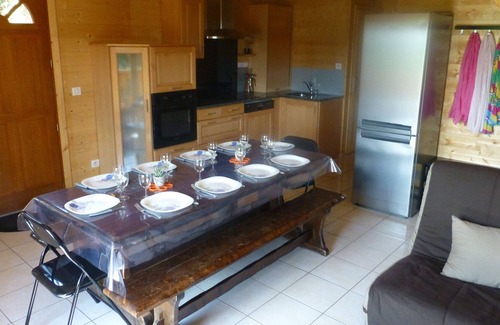 Besse-en-Chandesse Chalet De Esquí | Chalet reciente Eléane, todas las comodidades, terraza soleada y vista a la montaña