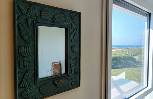 Plouguerneau Casa | Recent house facing the dunes and Grève Blanche beach, at the foot of the GR34.
