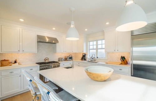 Avalon Casa | Recently Built, Well Maintained Home with a Pool