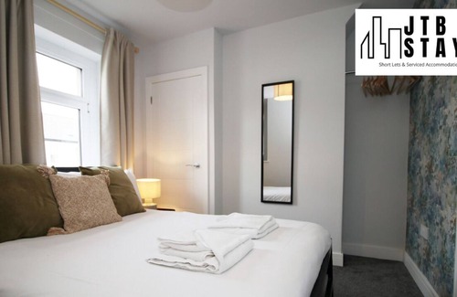 Splott Casa | Recently Modernised Townhouse w/ Self Check-In