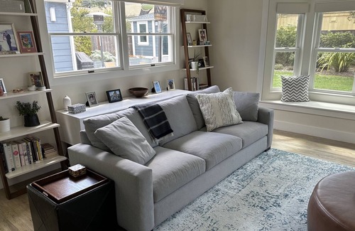 Tiburon Casa | Recently Remodeled 4 Bedroom, Single-level House, Walk to Stores & Trails