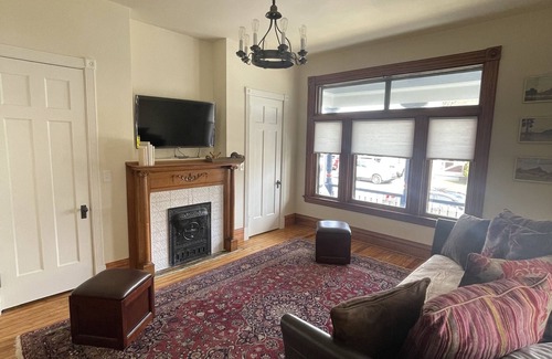 Latonia Casa | Recently Remodeled Historic House close to downtown
