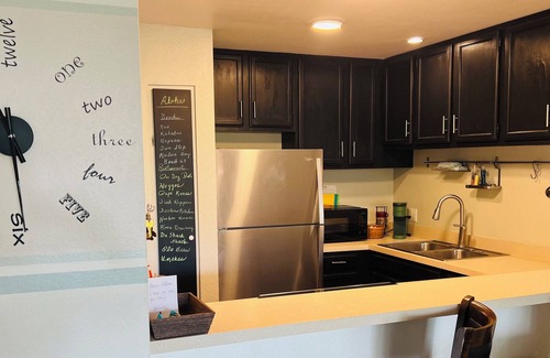 Historic Kailua Village Condominio | Recently Remodeled, Modern, Nice Condo in a Great Location