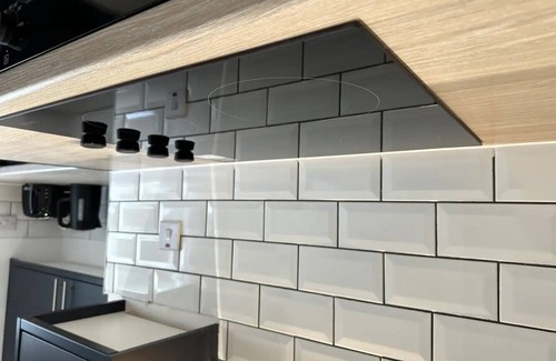 North Bitchburn Casa | Recently renovated, stylish home + parking!| Pass the Keys