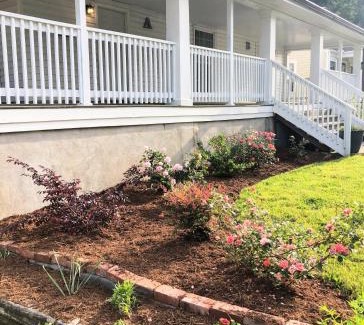 East Durham Casa | Recently Renovated Chic Durham Farmhouse