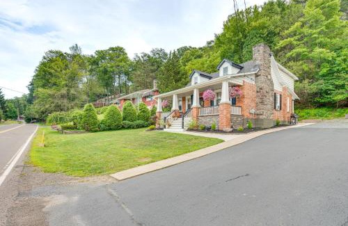 Harveys Lake Casa | Recently Renovated Harveys Lake Retreat with Dock!