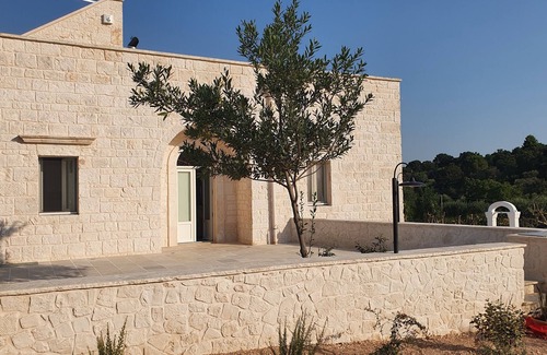Cisternino Casa | Recently restored holiday home in a quiet and private area.