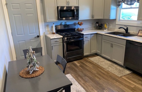 Sturgis Casa | Recently updated home w/1car garage. Easy access to I-90. Fully furnished.