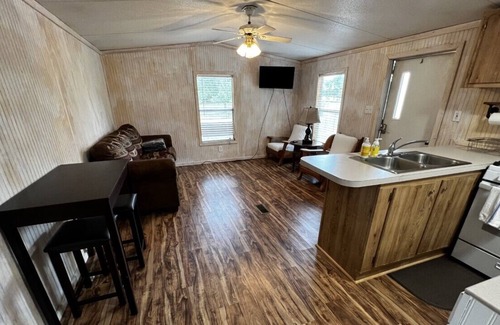 Sylvania Casa | Reconnect with nature, peaceful pond stay with outdoor kitchen & access to water