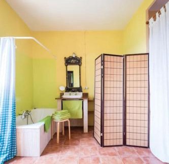 Susqueda Apartamento | Rectoria Santuari del coll ideal families