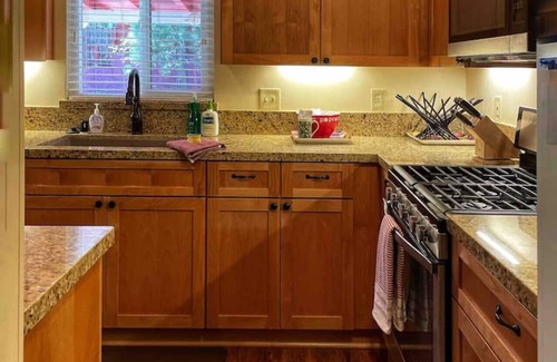 Wrightwood Cabina | Red Apple Cab'Inn, Pets OK, Fire Pit