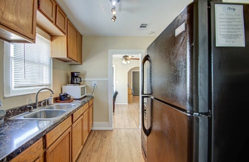 Garfield Casa | Red Armadillo | Cozy Historic Stay in Downtown Phoenix | Perfectly Located!