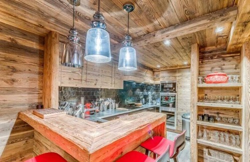 Val-d'Isere Apartamento | Red Berries Apartment Situated in the Crown of Val D'Lsere