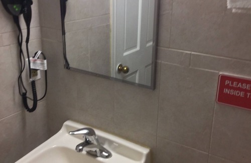 Bridgeton Hotel | Red Carpet Inn - Bridgeton Vineland