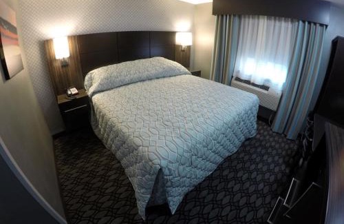 Elmwood Park Hotel | Red Carpet Inn Elmwood