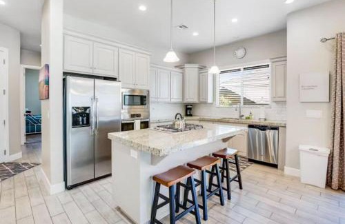 Washington Casa | Red Coral Retreat near Zion NP, pets welcome