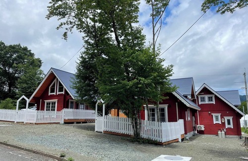 Imazu Cabaña | Red Cottage on the Hill Pets Allowed / Takashima Shiga