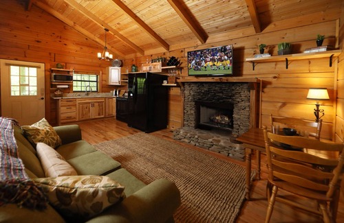 Townsend Cabina | Red Door Cabin: una escapada aislada en el corazón de Townsend