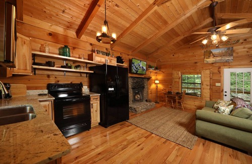 Townsend Cabina | Red Door Cabin: una escapada aislada en el corazón de Townsend