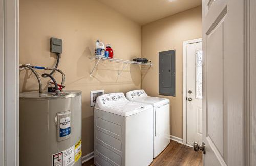 Dahlonega Casa | Red Door Cottage