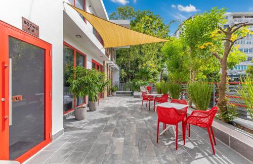 Condado Hotel | Red Door Inn
