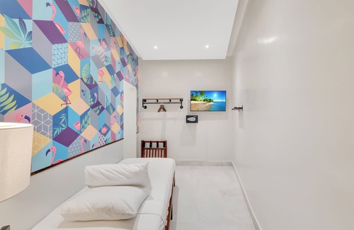 Condado Hotel | Red Door Inn