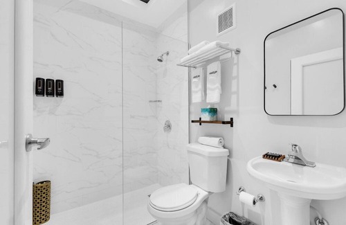 Condado Hotel | Red Door Inn