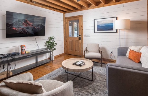 Boone Cabina | Red Feather Cabins 101