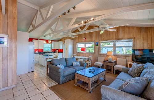 Hope Town Casa | Red Fish Location, Location, Location! In the heart of Hope Town with a dock!