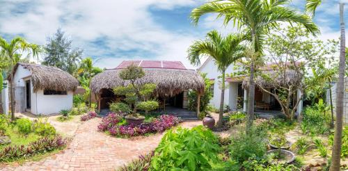 Cam An Casa | Red Flower Cottages Homestay