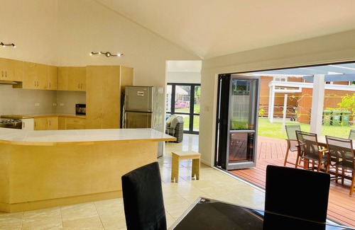 Rarotonga Casa | Red Hibiscus Luxury Home
