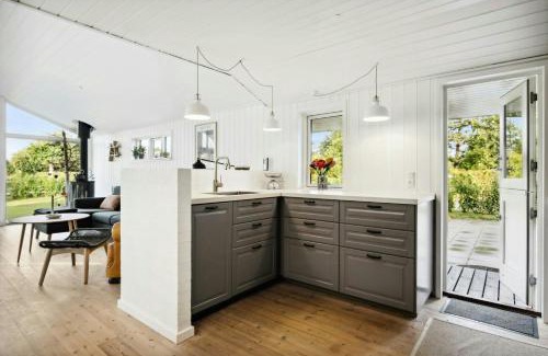 Vejlby Fed Casa | Red House By Fyn's Coast Awaits Cosiness
