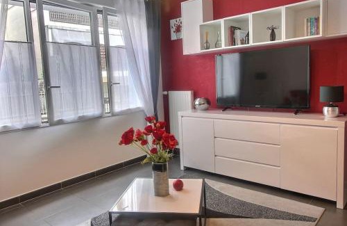 Suresnes Apartamento | Red House