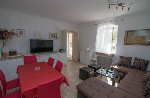 Veli Losinj Casa | Red House Veli Lošinj