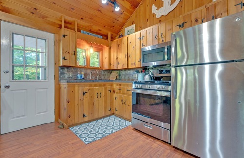 Naples Casa | Red House w/ Access to Sebago Cove