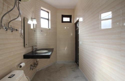Manali Hotel | Red Inn