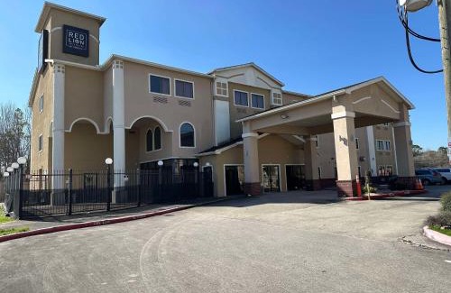 Humble Hotel | Red Lion Inn & Suites IAH Airport East