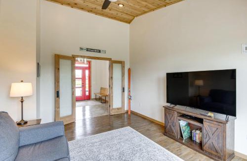 Red Lodge Casa | Red Lodge Home with Outdoor Kitchen and Fire Table!