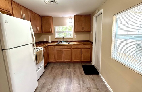 Old Homosassa Casa | Red Maple Cottage - Peaceful 2BR 1BA Near the Water – Boat & Trailer Friendly!