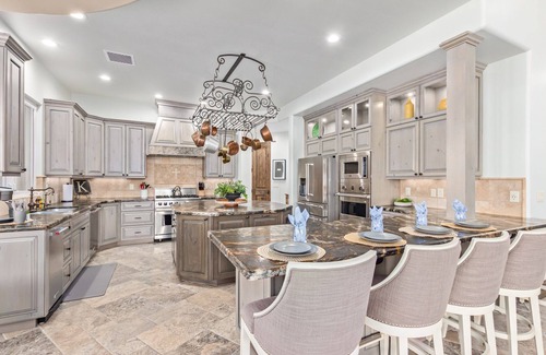 Red Mountain Ranch Casa | Red Mountain Private Sanctuary! Heated Pool, Spa and Putting Green! 2 Primary Suites!