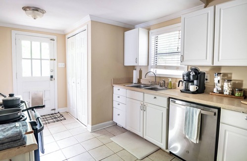 Redmont Park Casa | Red Mountain Retreat - 3BR/Large Deck/Families