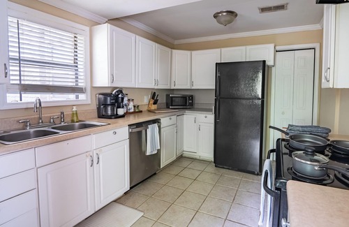 Redmont Park Casa | Red Mountain Retreat - 3BR/Large Deck/Families