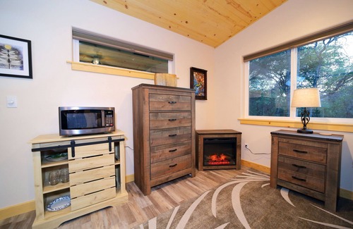 Three Rivers Casa | Red Mountain Suite 1 mile to Sequoia Natl Park!